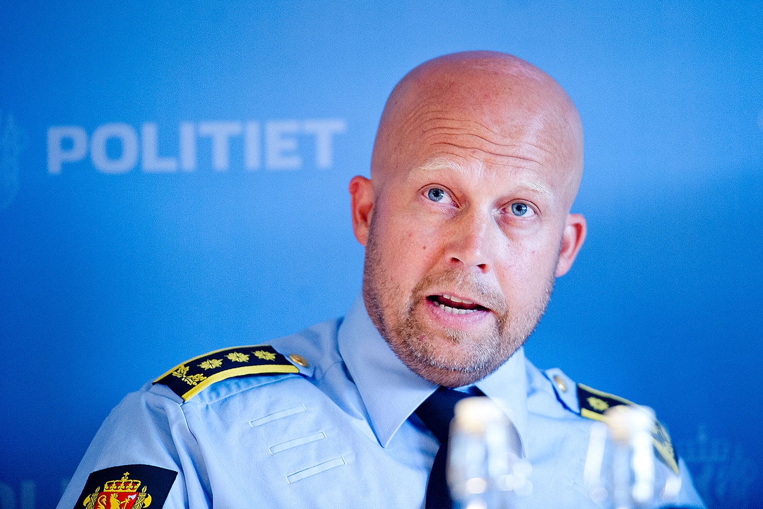 Påtaleleder Kjell Johan Abrahamsen sier at politiet burde ha fulgt opp Jonas Aarseth Henriksens anmeldelser på en annen måte. 