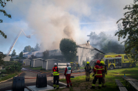 Det brant i et rekkehus med fire boenheter i Smiuveien på Stovner i Oslo søndag morgen.