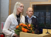 Anne Marhte og Kristoffer Evang takker for prisen