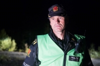 Bård Sørumshaugen som er innsatsleder for politiet i Valdres i Vassfaret ca fem kilometer fra ulykkesstedet i Nordre Dyttholknatten. Redningsarbeidet fortsetter onsdag morgen. 