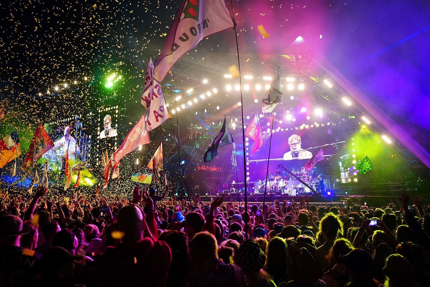 Elton John spilte på Glastonbury-festivalens siste dag. 