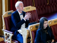 Skattedirektoratet åpner for å fjerne avgiftsfordel for datasentre som driver med kryptovaluta. Stortingsrepresentant Lars Haltbrekken (SV) ønsker forslaget velkommen.