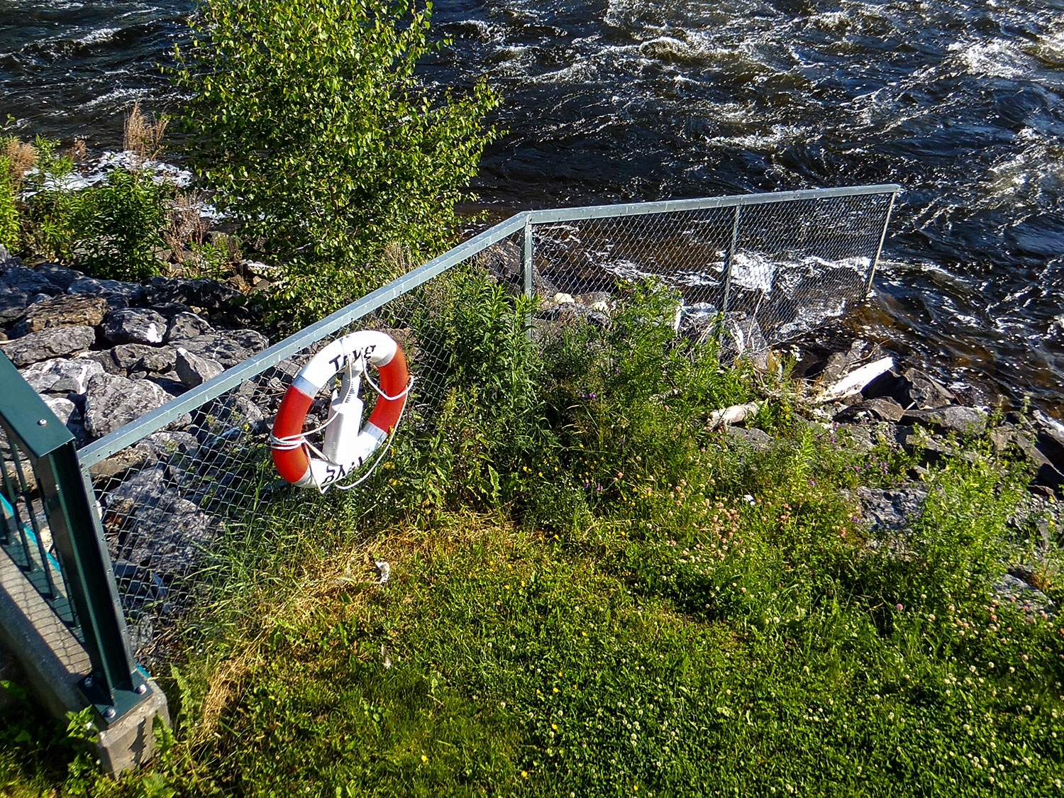 Også i Hønefoss har livbøyene bidratt til å redde liv