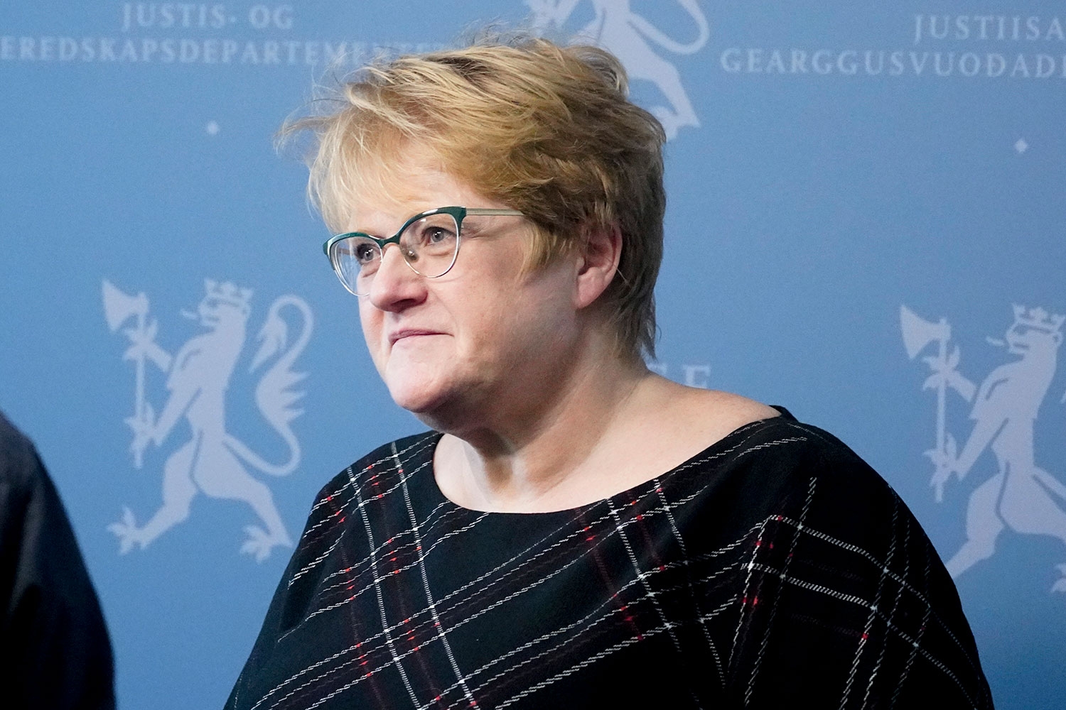 Kulturminister Trine Skei Grande (V) la fredag fram et forslag til medieansvarslov. 