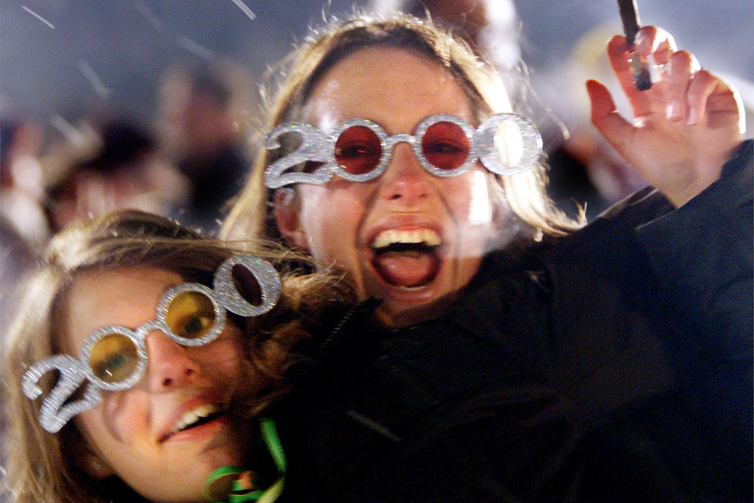 Det var totalfravær av mobiltelefoner med kamera da disse kvinnene i tyske Garmisch-Partenkirchen feiret nyttår 2000. Ordet selfie ble først brukt i 2002 og kåret til årets nyord i 2013 av Oxford Dictionaries.
