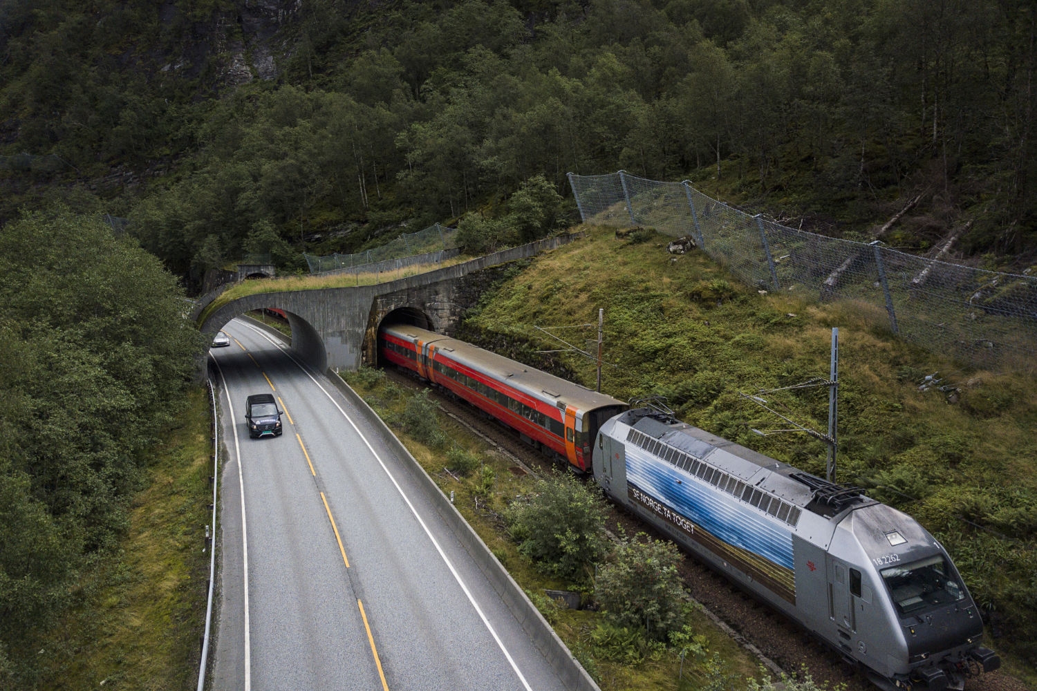 E16 mellom Arna og Voss ble dobbelt så dyr på ti år, før veien endelig skal bygges