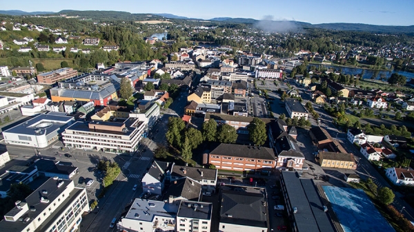 Hønefoss inviterte naboene inn