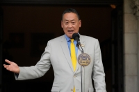 Thailands statsminister Srettha Thavisin må gå av på dagen etter en dom i landets grunnlovsdomstol, men har sagt han er takknemlig for at han fikk forklare seg i saken.