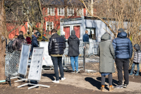 Antallet som testet seg for koronavirus falt kraftig i påsken.