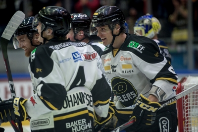 Stavanger Oilers kunne juble for seier fredag.