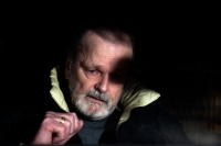Narkotika- og korrupsjonsdømte Eirik Jensen da han ble kjørt ut fra Kongsvinger fengsel 13. mars i fjor. Den tidligere politimannen ble midlertidig løslatt av helsemessige årsaker.